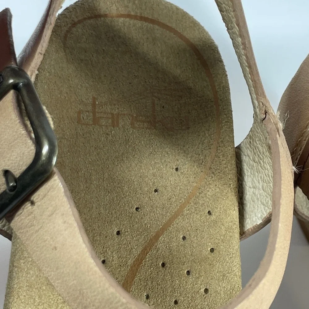 Dansko Sissy Tan Leather Strappy Clog Sandals Wood Heel Studded Women 36 5.5-6 - Picture 10 of 16